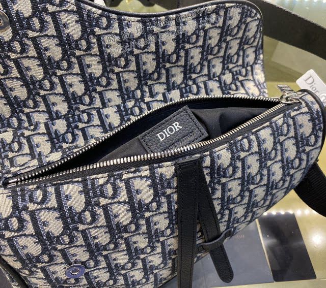 Dior男女同款包 迪奧Saddle Bag老花刺繡馬鞍包 Dior手提肩背包  dfk1546